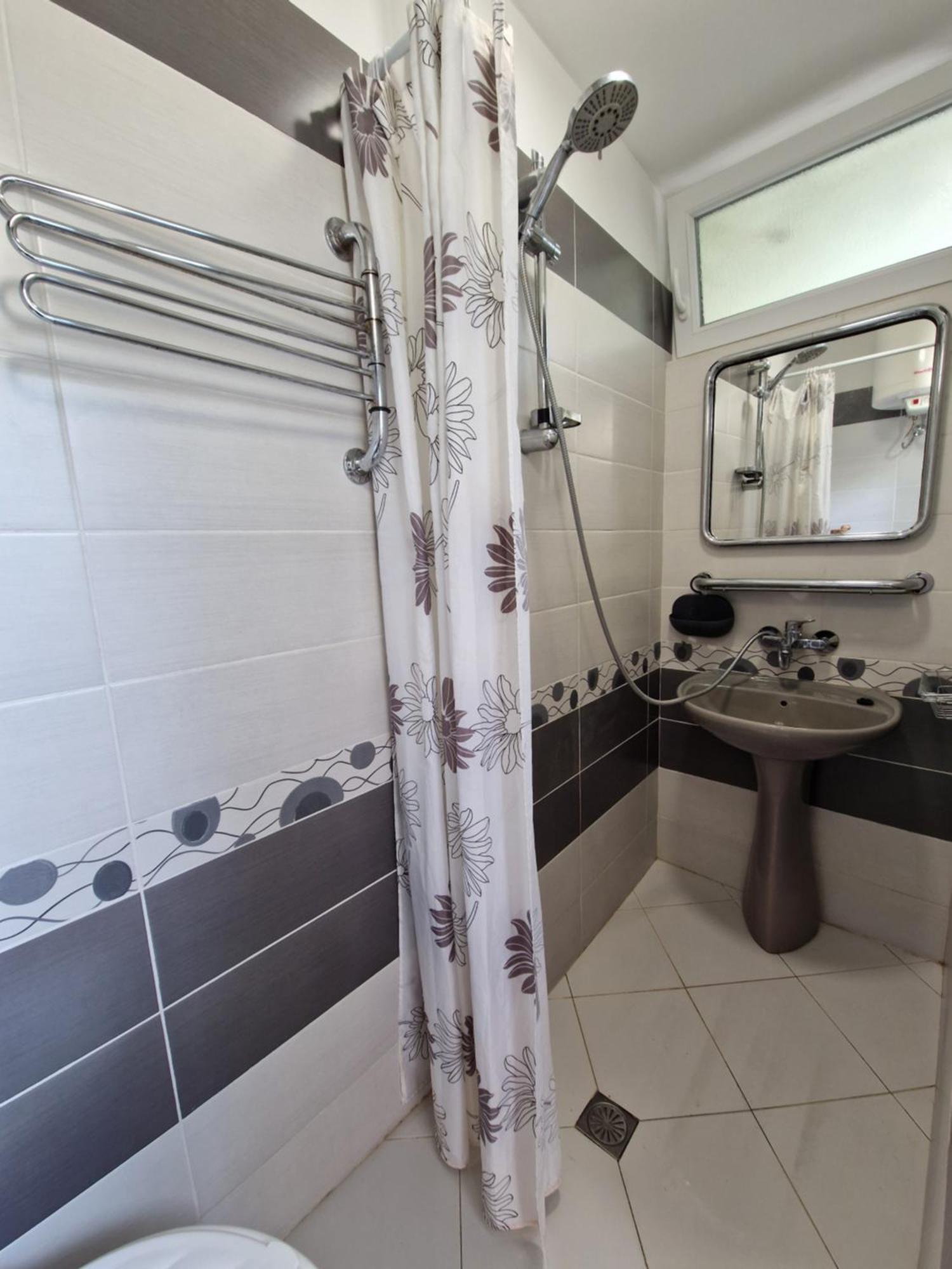 Етаж от къща с двор Apartment Бургас Екстериор снимка